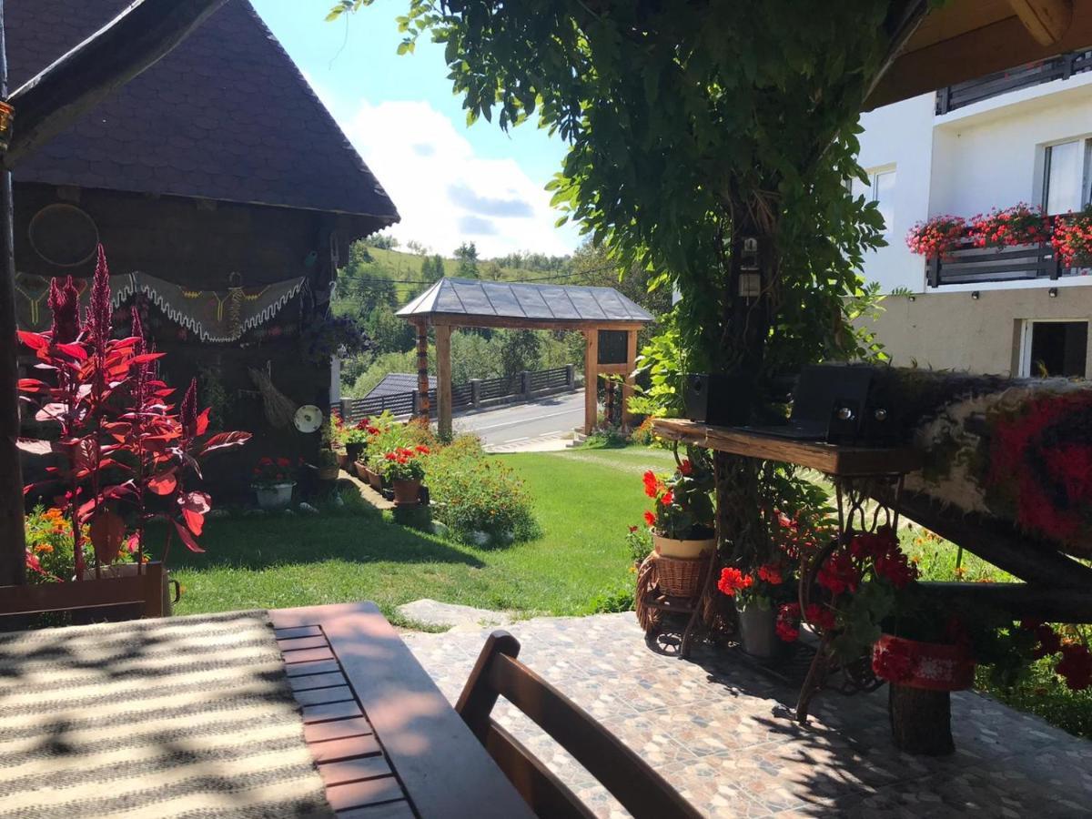 Casa Relax Hotel Văleni Eksteriør billede