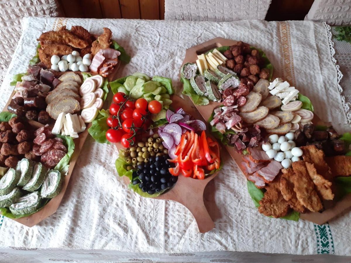 Casa Relax Hotel Văleni Eksteriør billede